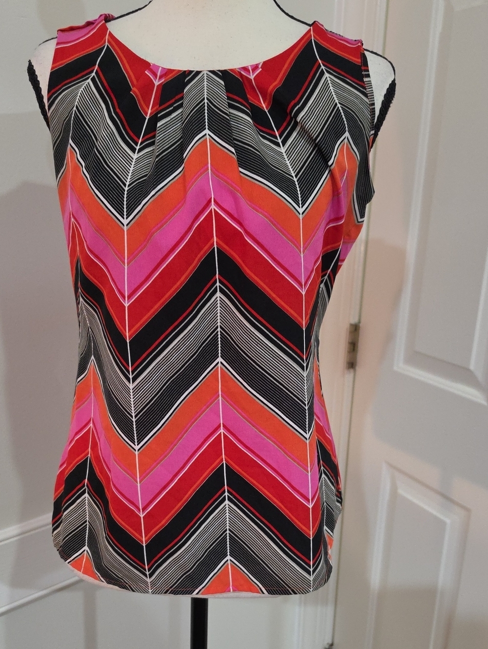Banana Republic  Chevron Sleeveless Shell Top - Pink, Red & Black - Size XS